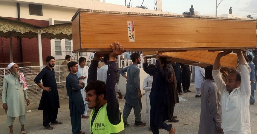 Your Monday Briefing: Dozens Dead in Pakistan