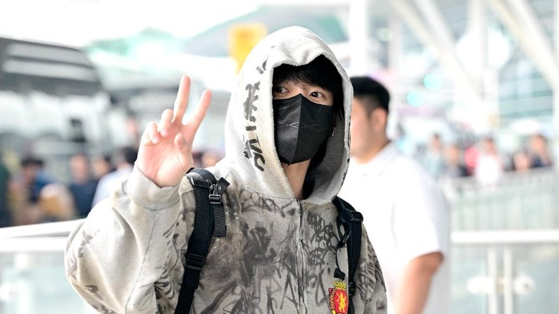 BTS’ Jungkook Stuns With Graffiti-Printed Streetwear Aesthetic Airport Look