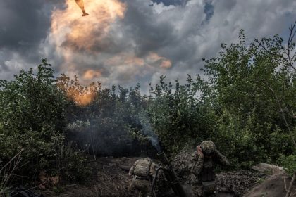 Ukrainian Troops Trained by the West Stumble in Battle