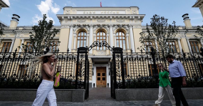 Russia Tries to Bolster Ruble as Inflation Adds to Economic Woes