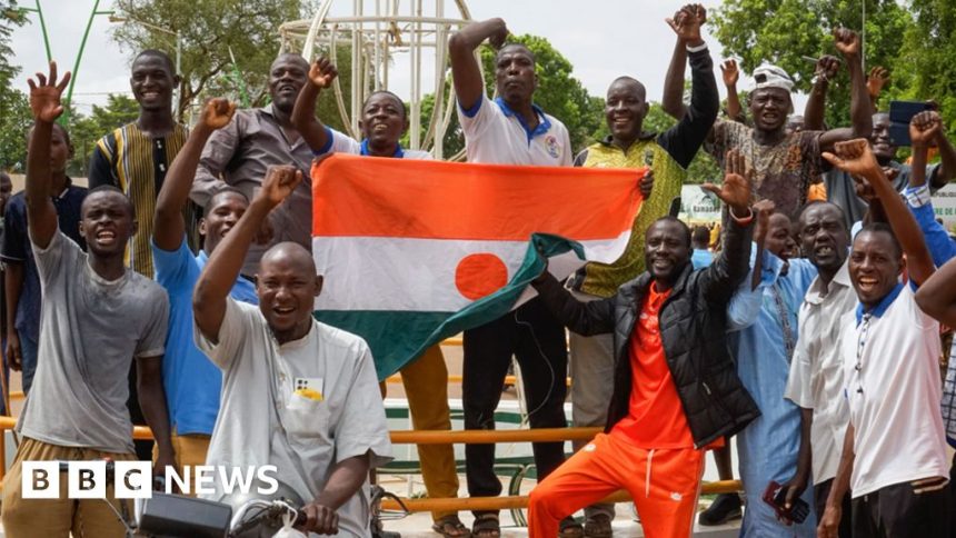 Niger: President Mohamed Bazoum calls on US for help after coup