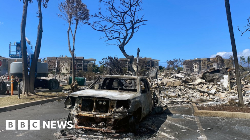 When a ‘fire hurricane’ hit, Maui’s warning sirens never sounded