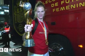 Women’s World Cup: Spain’s jubilant champions arrive in Madrid