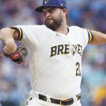 Twins, Brewers clash in matchup of Central leaders