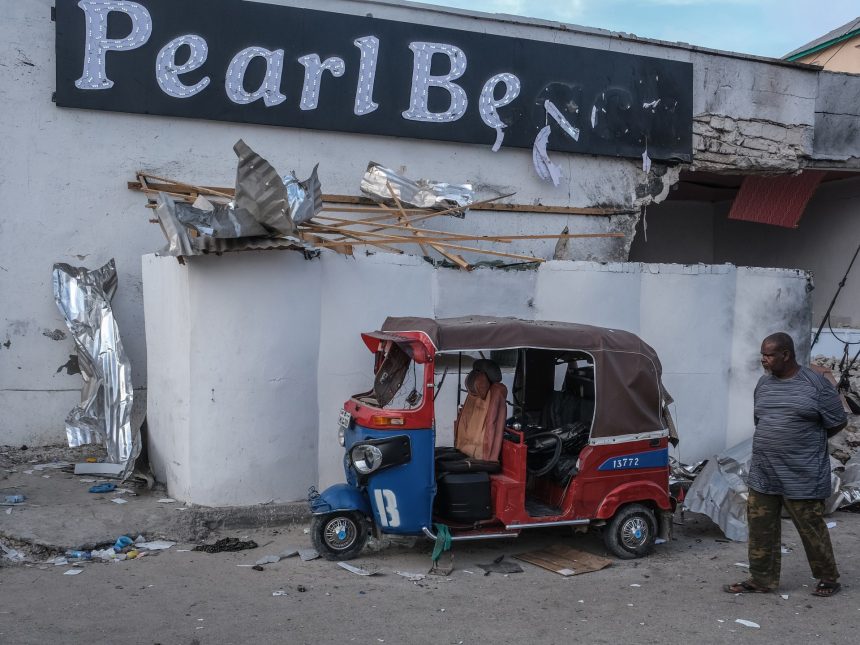 At least six killed, 12 wounded in targeted Somali bus explosion | Armed Groups News