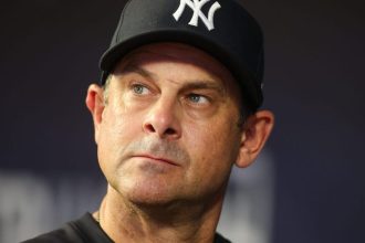 Aaron Boone new favorite to be first MLB manager fired