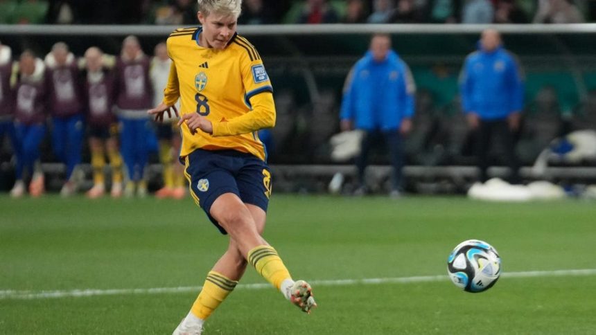 Spain scores late pair, pushes into first Women’s World Cup final