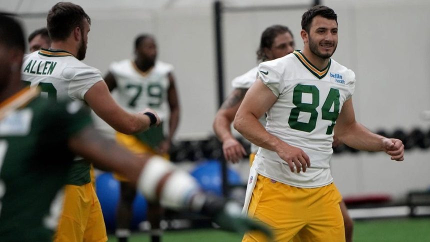 Packers TE Tyler Davis tears ACL