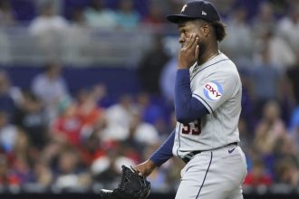 Weary Astros brace for red-hot Red Sox