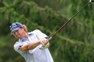 Tim Petrovic maintains lead at Shaw Charity Classic