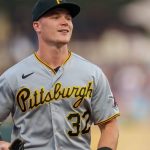 Pirates place rookie OF Henry Davis (hand) on IL