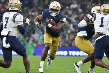 No. 13 Notre Dame opens with 42-3 drubbing of Navy