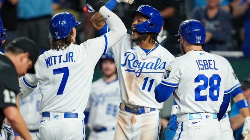 Mariners, Royals set to wrap up wild four-game series