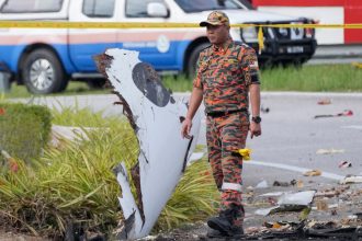 Ten killed after private jet crashes on a highway in Malaysia | Aviation News