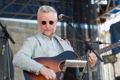 Billy Bragg Releases “Rich Men Earning North of a Million” in Response to Oliver Anthony