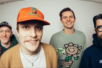 Neck Deep share alien-themed “Take Me With You”