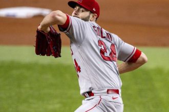 Angels, Reds ready to start series a day late