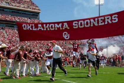 No. 20 Oklahoma rolls out rebuilt defense vs. Arkansas State