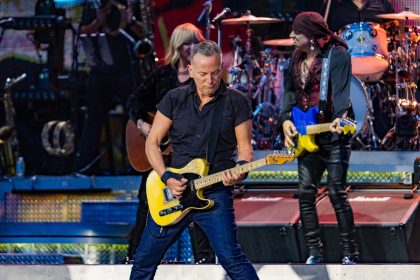 Bruce Springsteen & The E Street Band reschedule Philly shows; MetLife run starts tonight