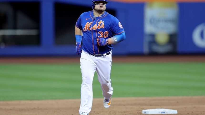 Mets hope to stay hot at plate against Pirates