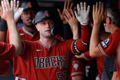 D-backs rally past Rockies behind Christian Walker