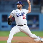 Clayton Kershaw, power bats lead Dodgers past D-backs