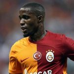 Mauro Icardi and Dries Mertens appear to laugh at Wilfried Zaha as winger takes poor touch in second appearance for Galatasaray