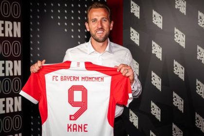 BREAKING NEWS!! Bayern Munich Sign Harry Kane (SEE PHOTO) » Naijaloaded