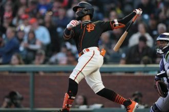 With offense awakened, Giants eye sweep of last-place Rockies