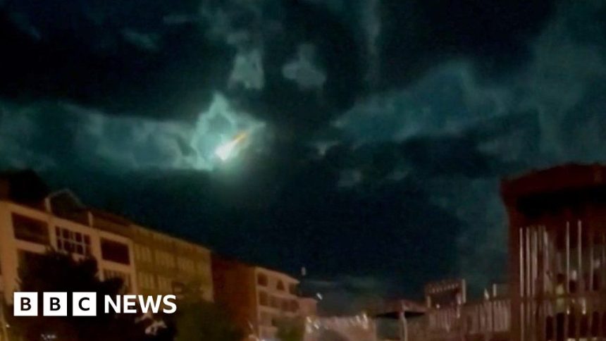 Spectacular meteor streaks across night sky in Turkey