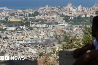 Ein el-Hilweh: Deadly clashes resume in Palestinian camp in Lebanon