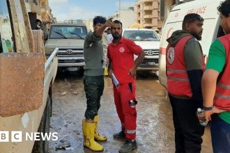 Derna: Flood-hit Libyan city living through 'doomsday'