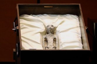 Ufologist Claims to Show Mummified Alien Specimens to Mexico’s Congress