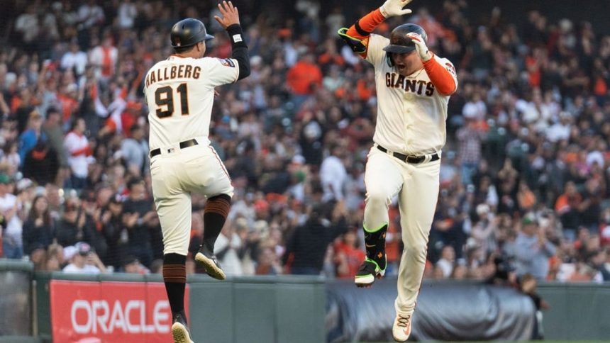 Giants top Rockies to complete 3-game series sweep