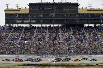 What is the qualifying order for Bass Pro Shops Night Race at Bristol Motor Speedway?