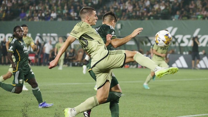 David Bingham, Timbers blank LAFC 2-0