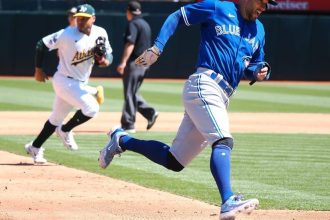 Blue Jays rally in 10th inning to beat Athletics