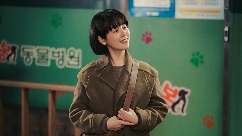 ‘Behind Your Touch’ Episodes 9-12 Fashion: Han Ji-Min As Bong Ye-Bun