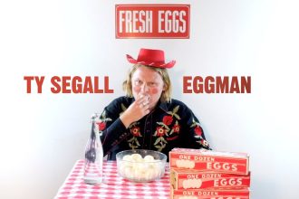 Ty Segall shares new single “Eggman,” adds more tour dates