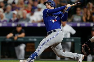 Jays score in each of final 6 innings of 13-9 over Rockies