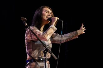 Mitski played her new LP in full, covered Pete Seeger at intimate NYC show (pics, video, setlist)