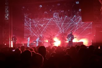 Slowdive left Webster Hall spellbound at 2nd night with Drab Majesty (review, setlist, video)