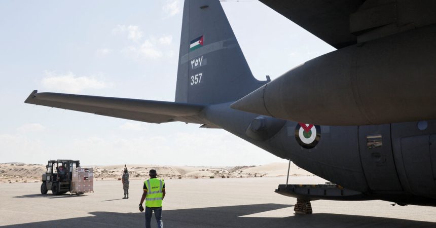 Jordan Drops Medical Aid to Its Field Hospital in Gaza