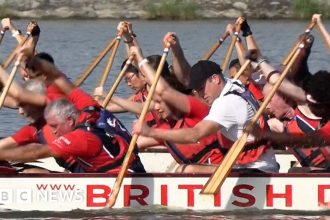 Watch: Prince William goes dragon boating in Singapore