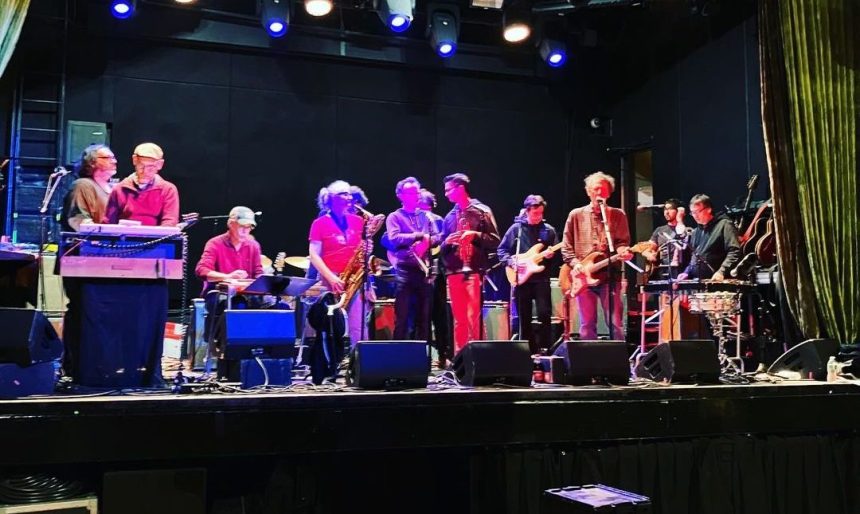 Yo La Tengo had Lambchop’s big band join them for Hanukkah Night 3 (setlist, video)