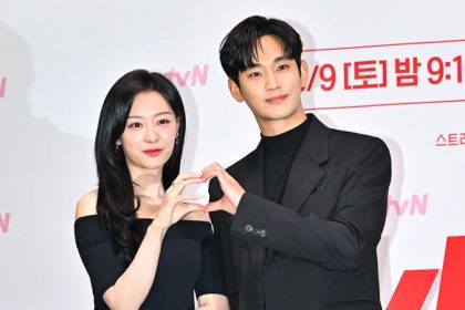 Kim Soo-Hyun And Kim Ji-Won Matched In Black-Themed Outfits At The ‘Queen Of Tears’ Press Conference